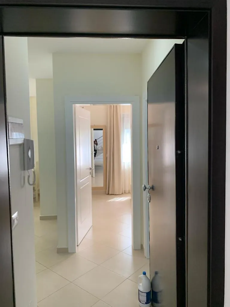 Luna Apartment Radhime Vlorë 0*,